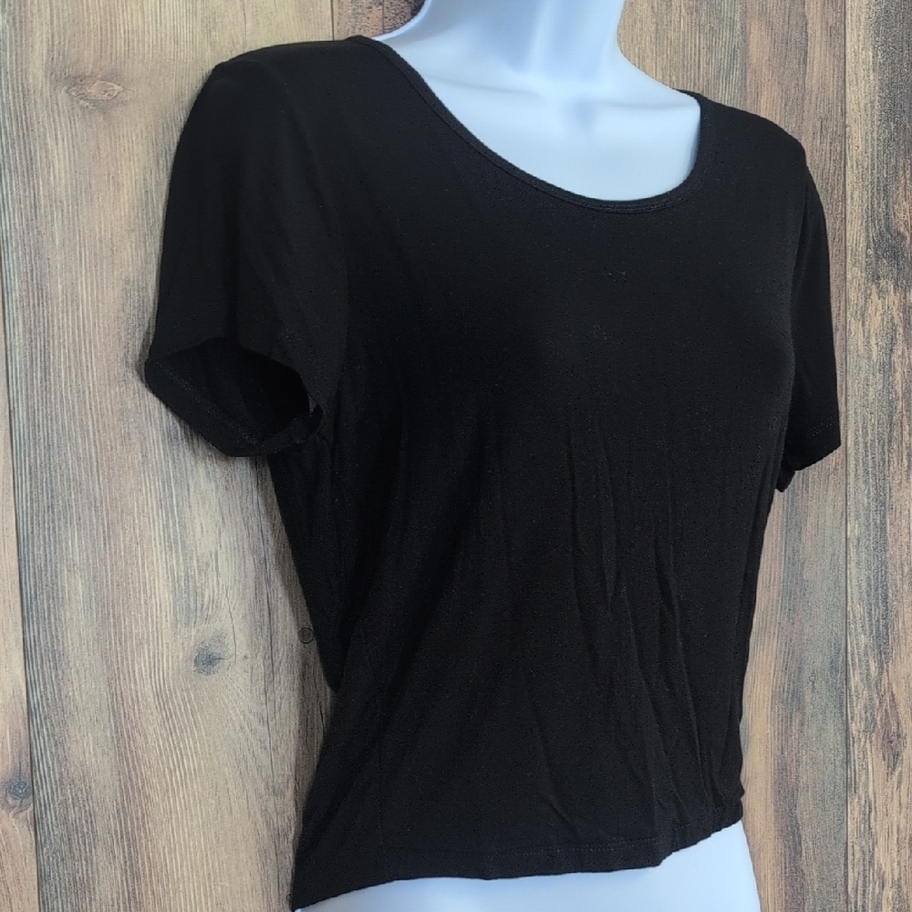 Elegant Black Short Sleeve Women's Crop Tee M                       D361